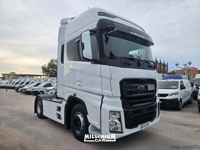 Standart yol çekici Ford Ford Fmax 500 anno 2023 km118000 con Adr