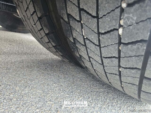 Standart yol çekici Ford Ford Fmax 500 anno 2023 km118000 con Adr