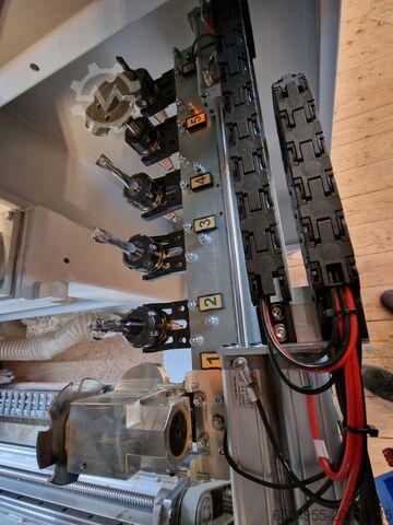 Bearbeitungszentrum mit Durchlauf MASTERWOOD TF100 2.0