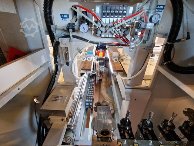 Bearbeitungszentrum mit Durchlauf MASTERWOOD TF100 2.0