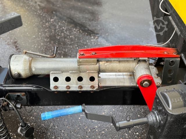 Prikolica za pića DINKEL Hochgekuppelt / Türen / 12 PAL