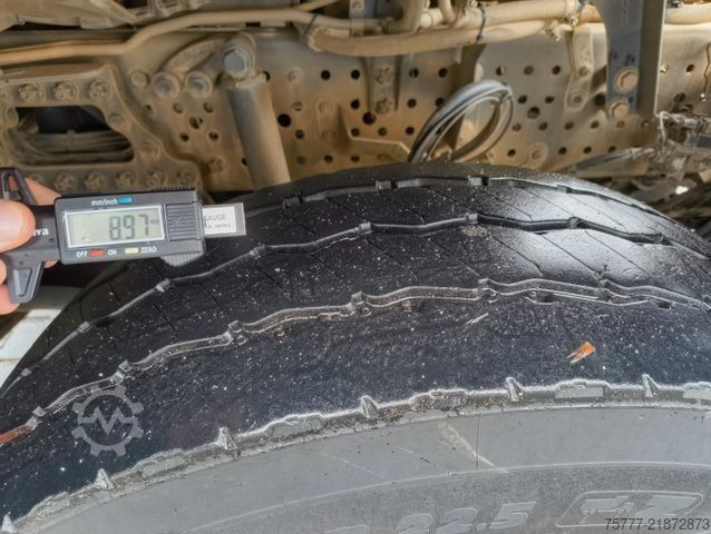 Standardni tegljač MERCEDES-BENZ Actros 18-48 Stream Space-MP4-Retarder-Hydraulik