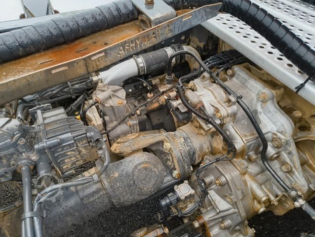 Standardni tegljač MERCEDES-BENZ Actros 18-48 Stream Space-MP4-Retarder-Hydraulik