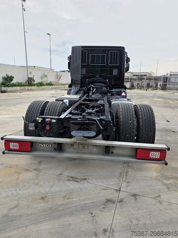 Sasis truk IVECO 190S46