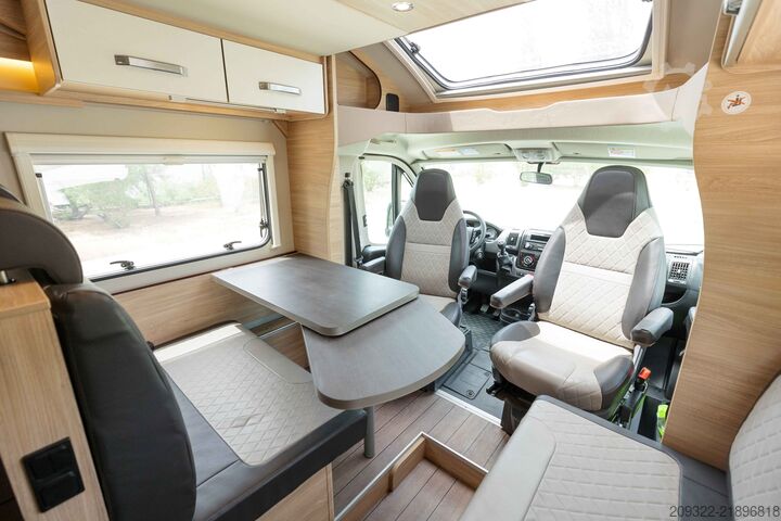 Kastenwagen Wohnmobil / Campervan Fiat Ducato Weinsberg Carabus | 2020 | Euro 6 | Venditore professionale