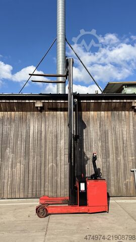 Elektrisk pallvogn med friløft, løftehøyde 4700 mm LOC MA130 GPFR SP