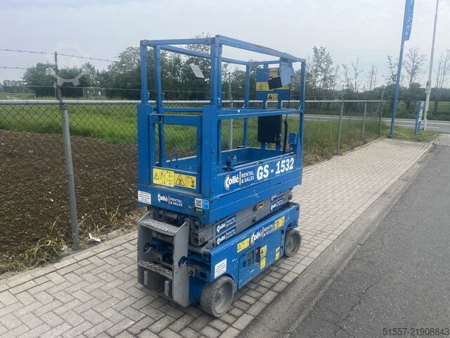 ψαλιδωτό ανυψωτικό Genie GS 1532 | 2012