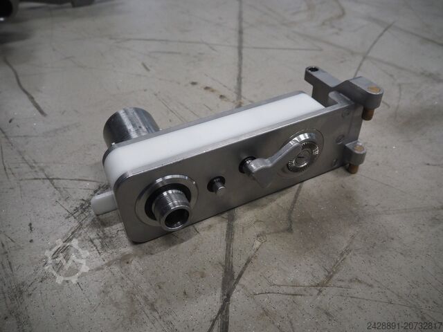 Máy nhồi chân không REX RVF 736