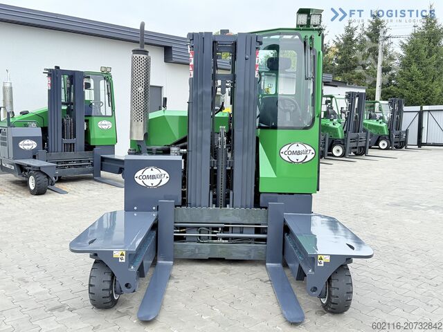 四方向フォークリフト Combilift C3000 DIESEL TRIPLEX 4900 POSITIONER