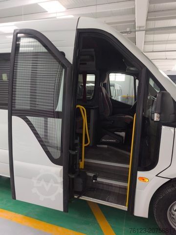 Minibus MERCEDES-BENZ 515 Sprinter 22 Schlafsessel Vorlauffahrzeug 2x