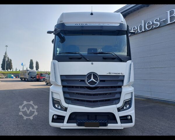 Стандартен влекач MERCEDES-BENZ Actros 5 18 4x2 - Actros 5 1848 LS 4x2