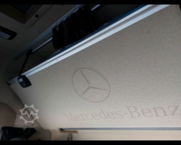 Стандартен влекач MERCEDES-BENZ Actros 5 18 4x2 - Actros 5 1848 LS 4x2