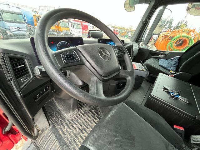 Tre-sidet tipbil MERCEDES-BENZ Arocs 3246 8x4 4-Achs Kipper Meiller Bordmatik M