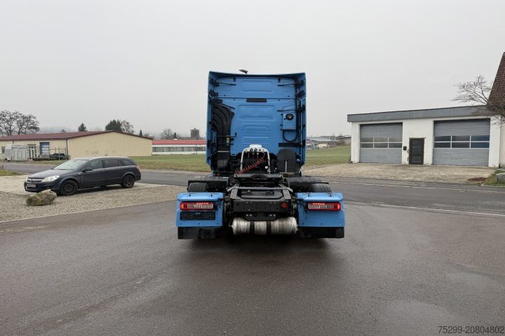 Standardni tegljač Renault T520 6x2 Kipphydraulik / Swiss-Vehicle