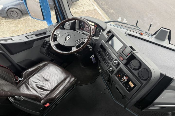 Standardni tegljač Renault T520 6x2 Kipphydraulik / Swiss-Vehicle