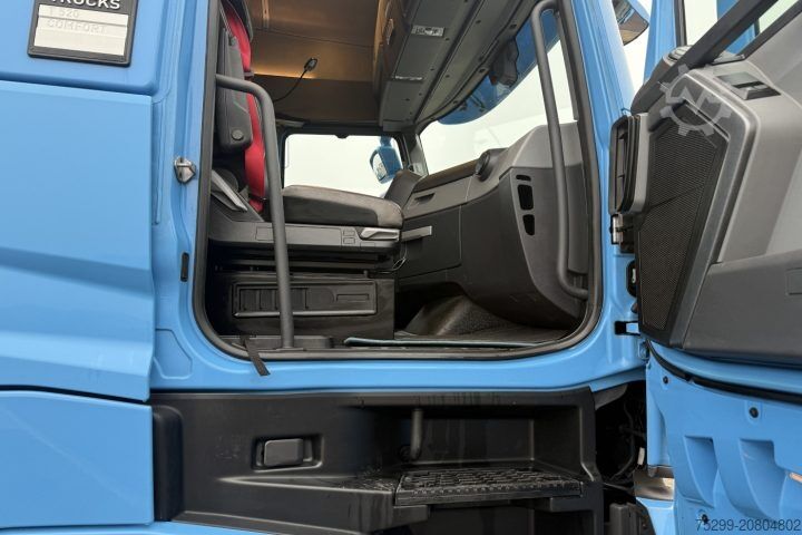 Standardni tegljač Renault T520 6x2 Kipphydraulik / Swiss-Vehicle