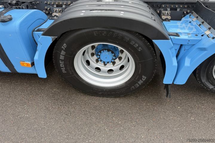 Standardni tegljač Renault T520 6x2 Kipphydraulik / Swiss-Vehicle