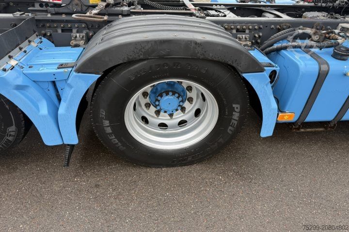 Standardni tegljač Renault T520 6x2 Kipphydraulik / Swiss-Vehicle