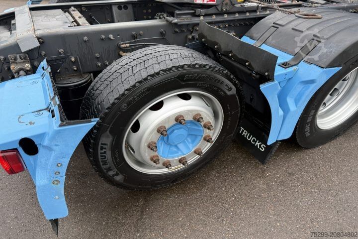 Standardni tegljač Renault T520 6x2 Kipphydraulik / Swiss-Vehicle