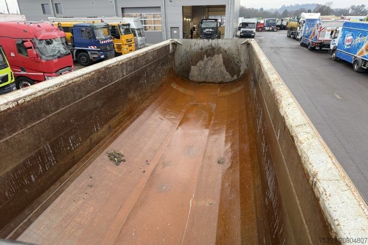 Kiper poluprikolica Schwarzmüller SPA 3/E Kipper / Swiss-Vehicle