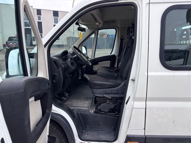 Transporter mit Kipper PEUGEOT Boxer DoKa Dreiseitenkipper L3 BlueHDi AHK E6