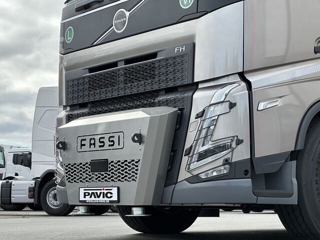 Mobiele kraan, dakdekker, timmerman, kraan Volvo FH 500 8x4 Pritsche Fassi F905R.2.7 JIB