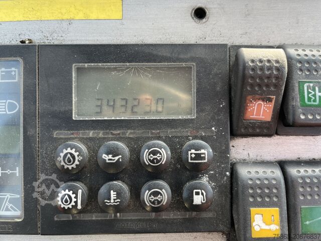 Estándar-SZM Terberg YT 182 / Terminal Tractor / Airco / Cummins