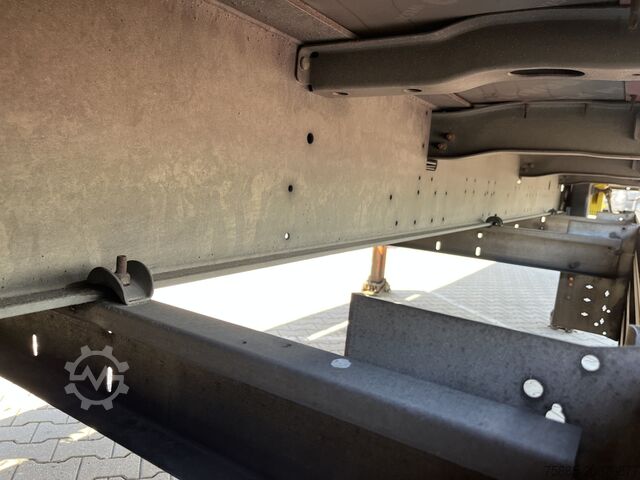 Kofer Schmitz Cargobull SCB S2 / Box Trailer / 2 axle Disk / NL Trailer...