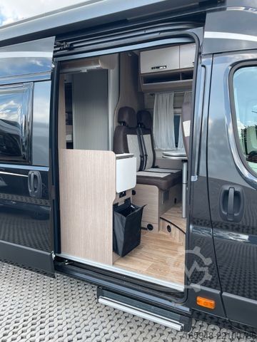 Asuntoauto PÖSSL Roadcruiser Revolution | XL-Dach | Hubbett | AHK
