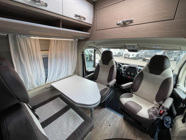 Asuntoauto PÖSSL Roadcruiser Revolution | XL-Dach | Hubbett | AHK
