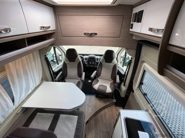 Asuntoauto PÖSSL Roadcruiser Revolution | XL-Dach | Hubbett | AHK