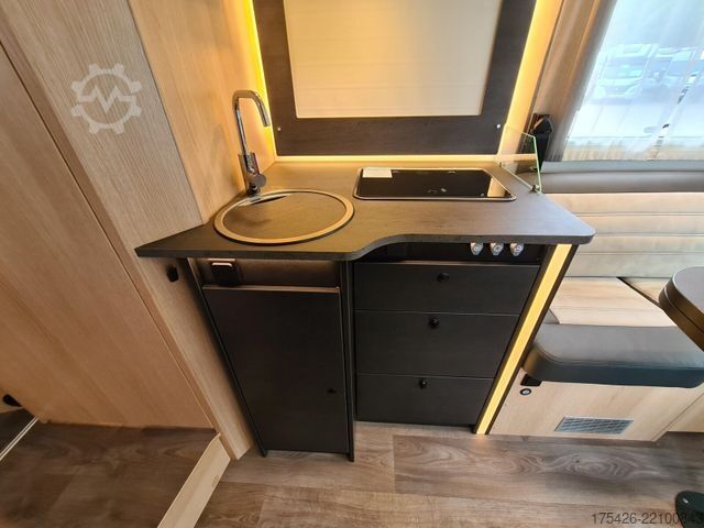 Puoliksi integroitu matkailuauto SUNLIGHT Adventure T 68C *Hubstützen-Anlage*Luftfahrwerk*