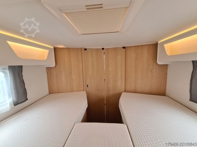 Puoliksi integroitu matkailuauto SUNLIGHT Adventure T 68C *Hubstützen-Anlage*Luftfahrwerk*