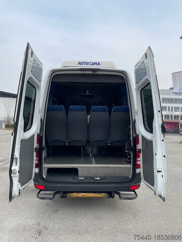 Autocarro Mercedes-Benz Sprinter 516 CDI Handicap-Lift behindert