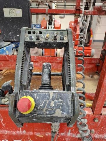 Elevador de tijera JLG 2632ES