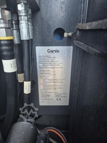 Elevador de tijera Genie GS-4069 RT OR