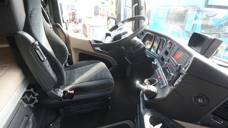 Sustancias peligrosas Mercedes-Benz ACTROS 2742 ADR 6x2 tractor unit