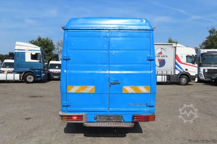 Box van Mercedes-Benz Vario 812D