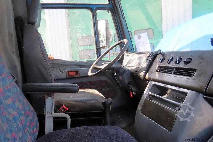 Box van Mercedes-Benz Vario 812D