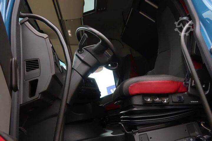 Lori sampah Volvo FH 460 Hooklift 8x2 Velsycon Combilift Silostel...