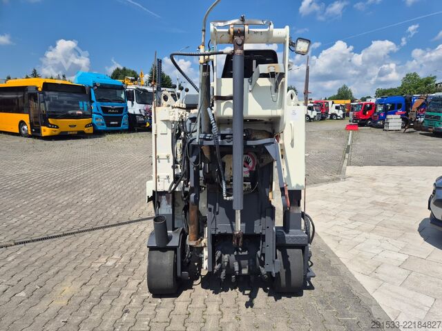 Aszfaltmaró gép Wirtgen W500