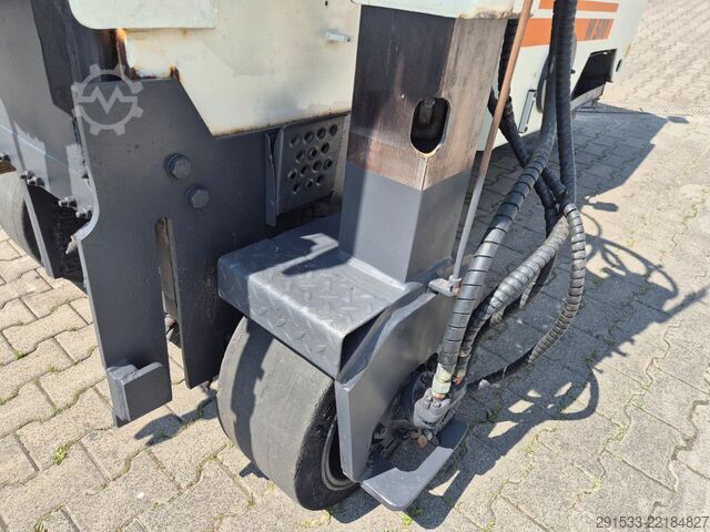 Aszfaltmaró gép Wirtgen W500