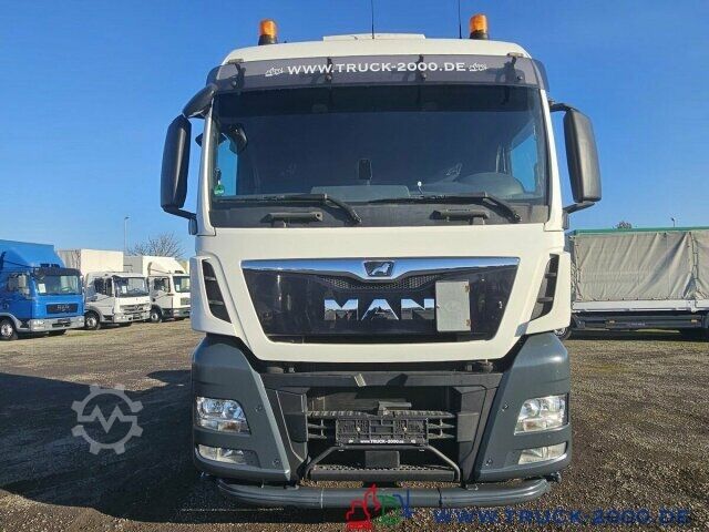 Standard tractor unit MAN TGX 18.460 Zement Silokompressor + Kipphydraulik