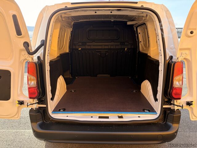 Ploščati dostavnik Fiat Doblo