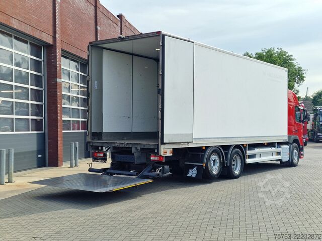 Suitcase Volvo FM 370 Globetrotter 6x2*4 - Box with sidedoors ...