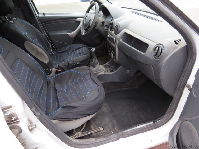 Tovornjak z zabojnikom Dacia Dacia Logan Express 1.5 dCi 75 FAP Ambia
