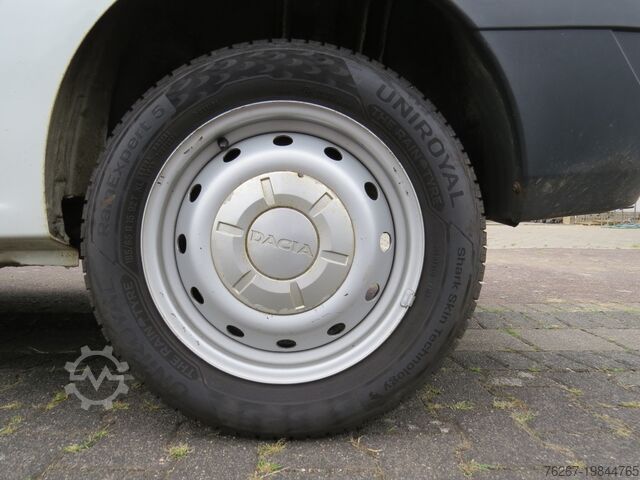 Tovornjak z zabojnikom Dacia Dacia Logan Express 1.5 dCi 75 FAP Ambia