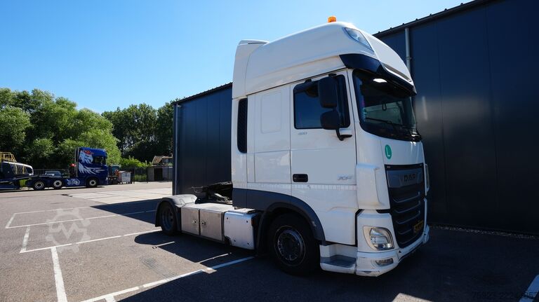 Khối lượng SZM DAF XF 480 ssc mega tractor unit