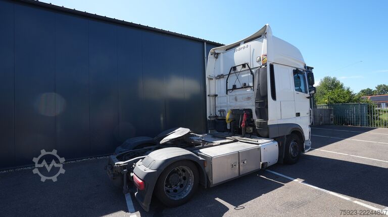 Khối lượng SZM DAF XF 480 ssc mega tractor unit