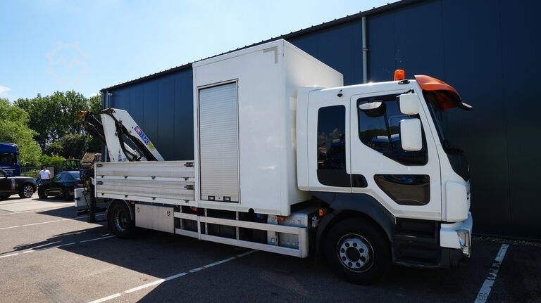 Autokrāna kravas automašīna Volvo FL 280 open box truck with HMF 1320 crane 362.3...
